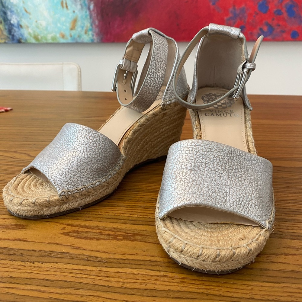 Vince Camuto Women's Leera Silver Leather Espadrille Wedge Sandal Sz 6